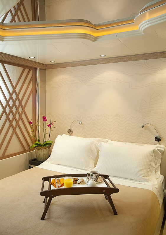 Close Up: Yacht ECLIPSE's Guest's Cabin Pictured