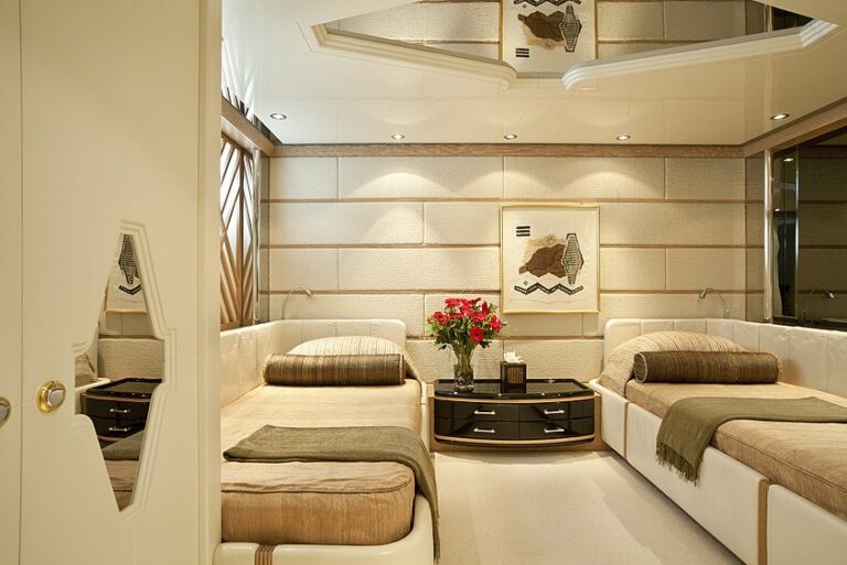 Twin Bed Cabin On Yacht ECLIPSE