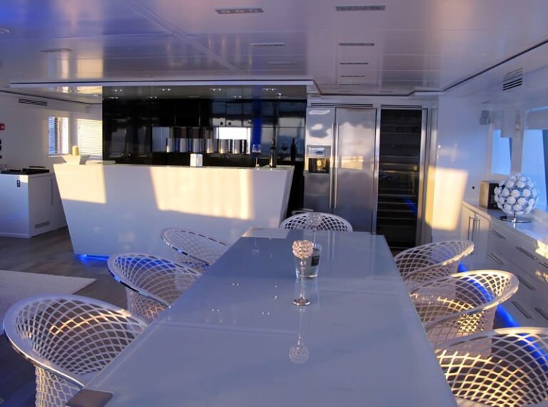 The 43m Yacht GRAYZONE
