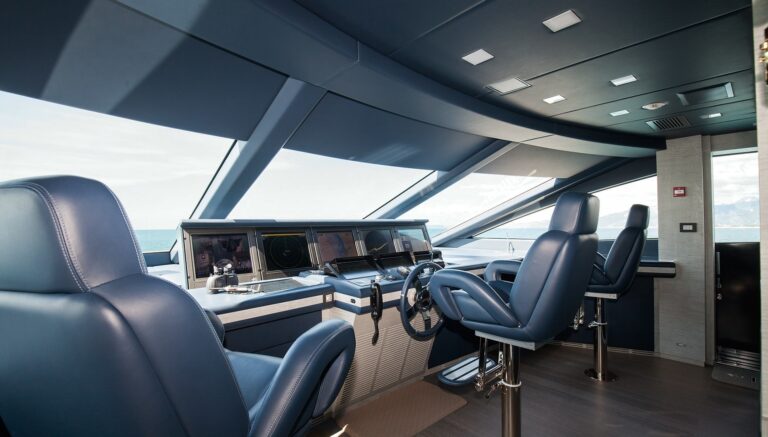 helm station