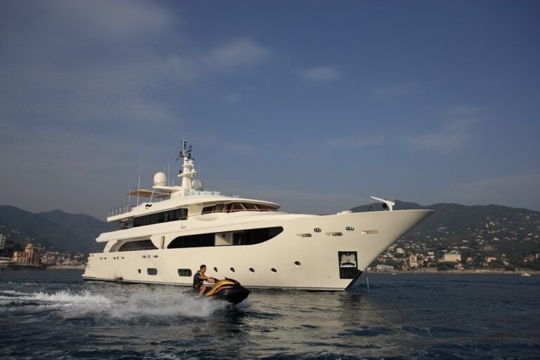Cruising Jetski Skiing On Yacht HANA