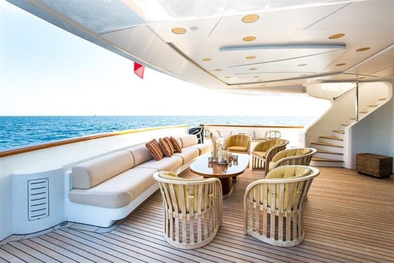 The 43m Yacht LIGHEA