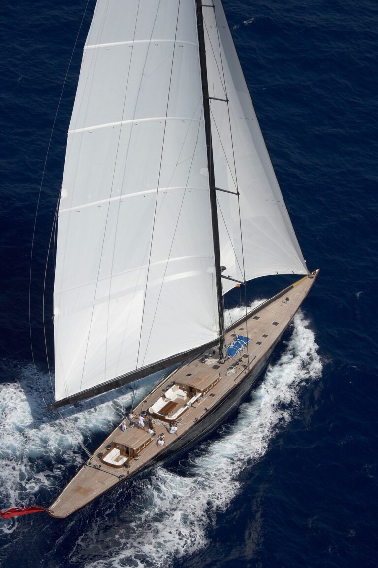 The 43m Yacht LIONHEART
