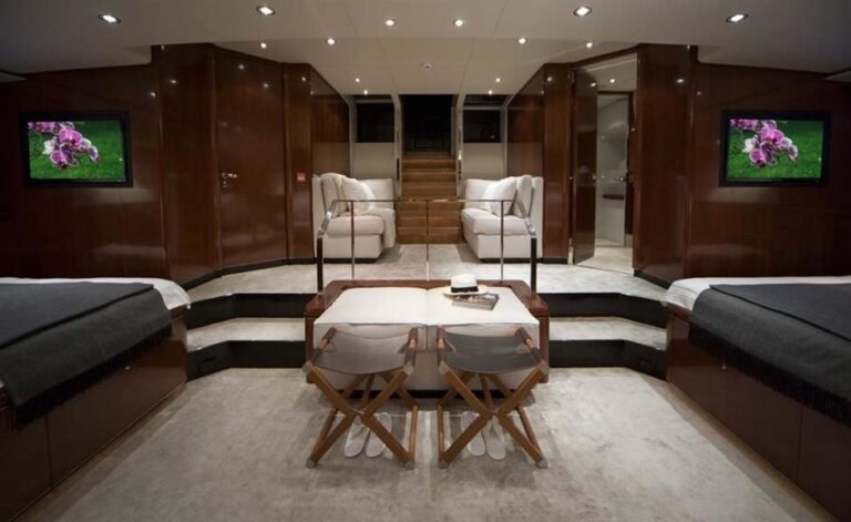 The 43m Yacht MYSTERE