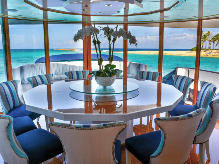 The 43m Yacht OCTOPUSSY