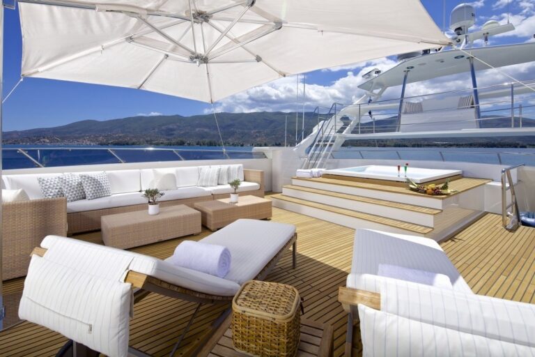 The 43m Yacht O'LEANNA