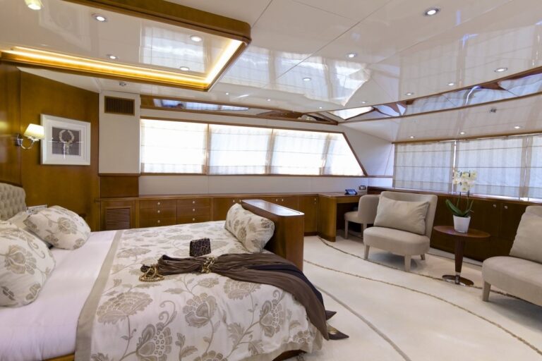 The 43m Yacht O'LEANNA