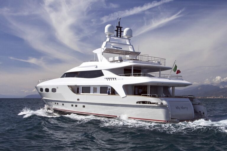 The 43m Yacht WHY WORRY