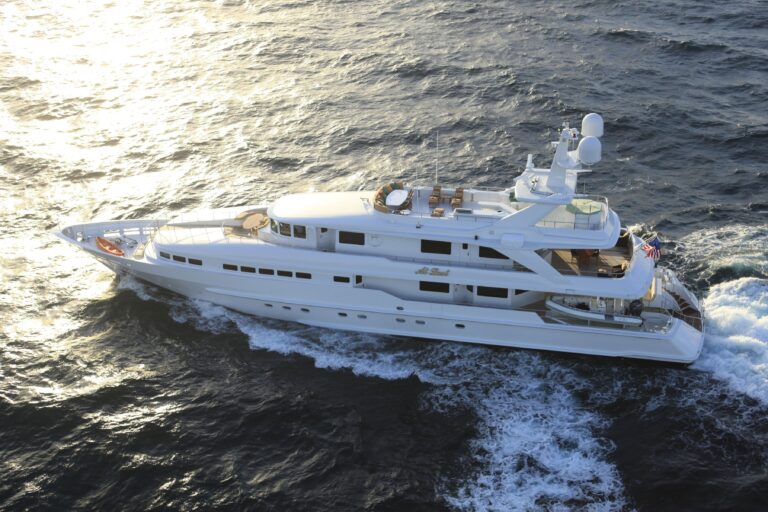 Profile Aspect Aboard Yacht AT LAST