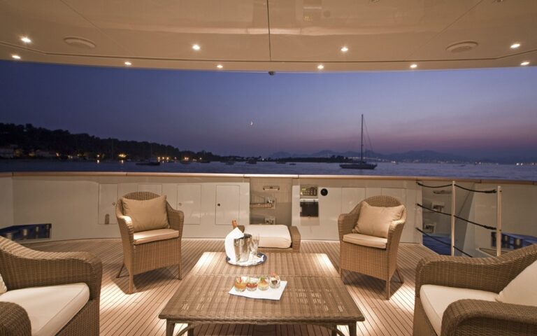 The 44m Yacht FAN TOO
