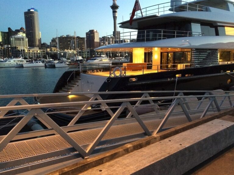 The 44m Yacht HEY JUDE