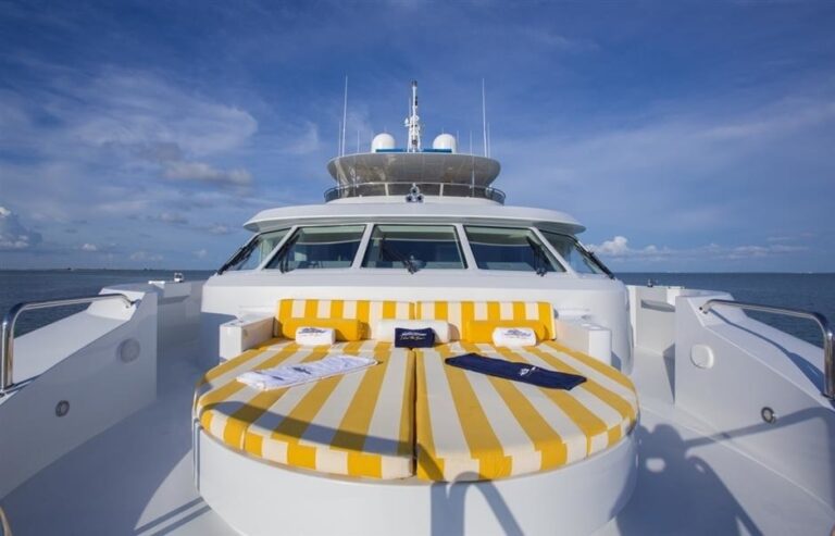 The 44m Yacht I LOVE THIS BOAT