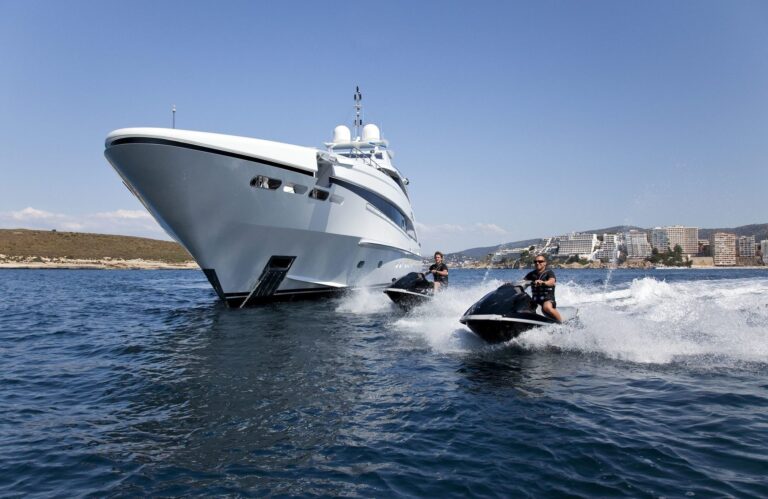 Heesen Yachts