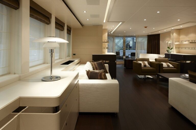 The 44m Yacht LADY L