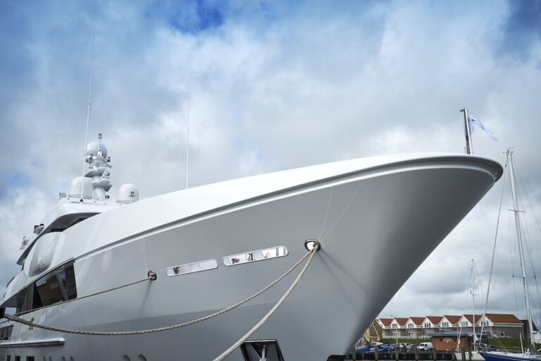 The 44m Yacht MOON SAND