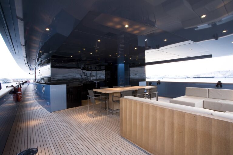 External Eating/dining Aboard Yacht SEAKID