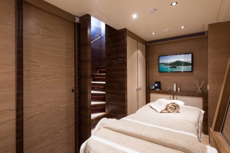 The 44m Yacht SILVER WIND