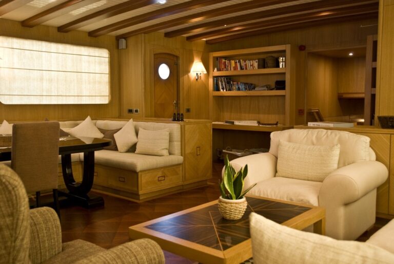 The 45m Yacht AEGEAN
