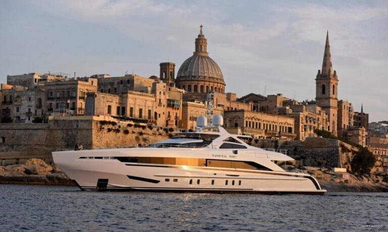 The 45m Yacht AMORE MIO