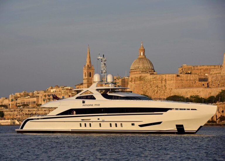 The 45m Yacht AMORE MIO