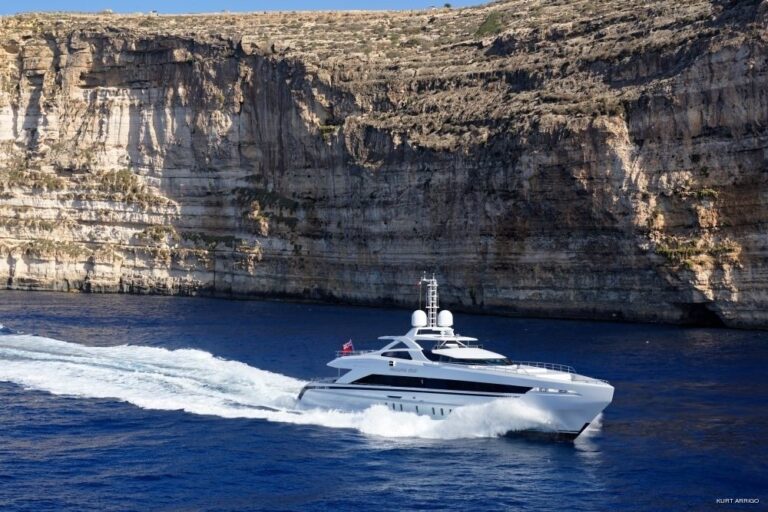 The 45m Yacht AMORE MIO