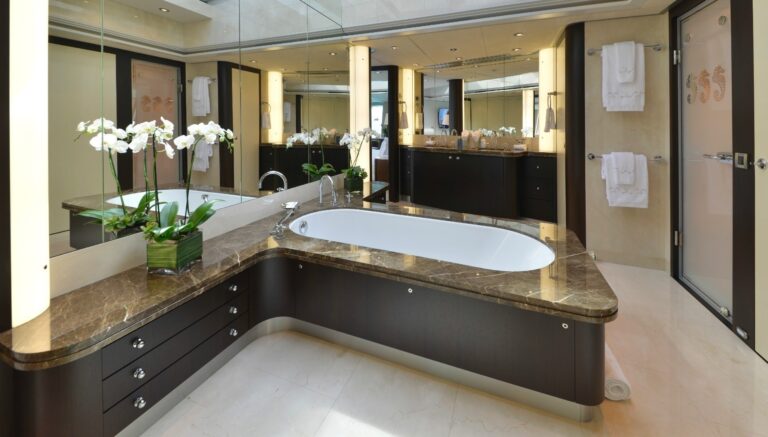 master ensuite