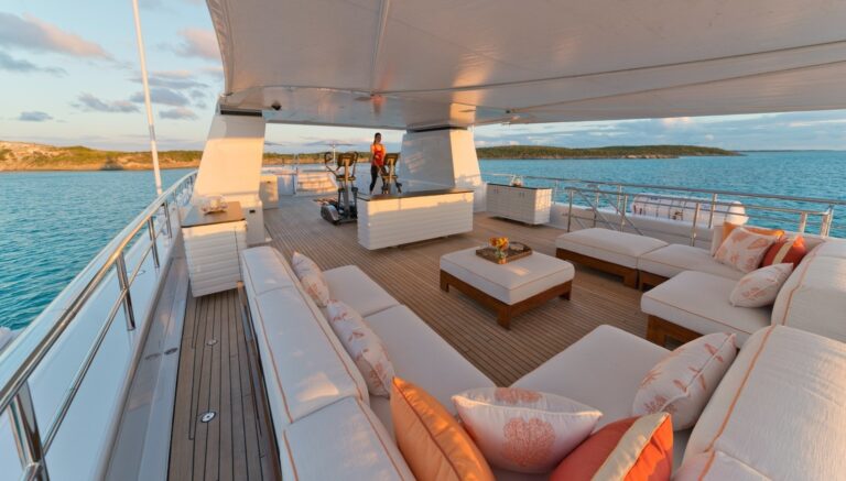 aft seating area