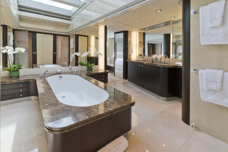 master ensuite