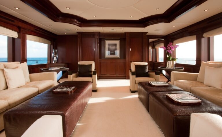 Sky-lounge On Yacht CARPE DIEM II