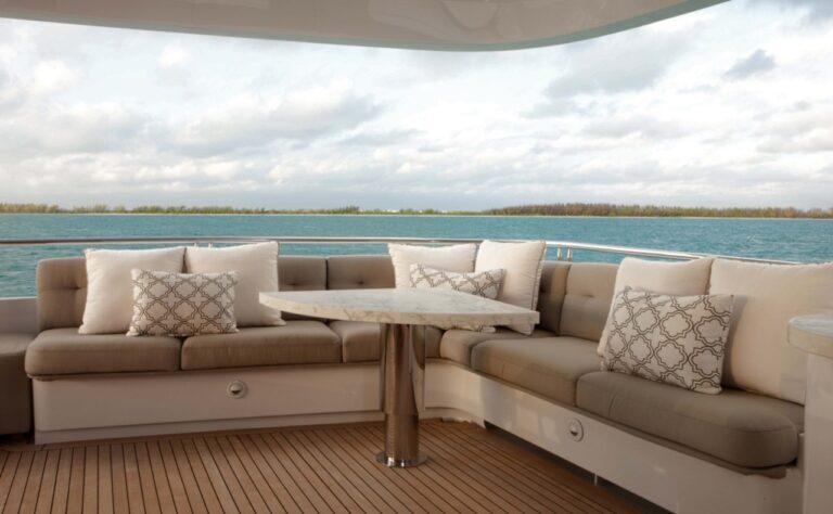 Sky-lounge Aft Deck On Board Yacht CARPE DIEM II