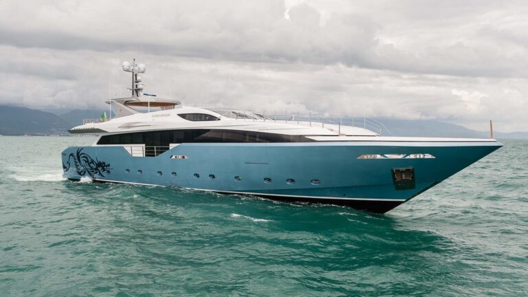 The 45m Yacht FLYING DRAGON