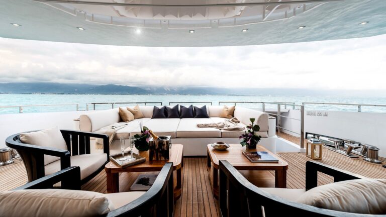 The 45m Yacht FLYING DRAGON