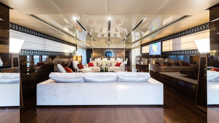 The 45m Yacht FLYING DRAGON