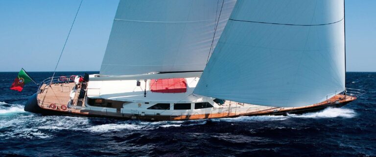 Profile Aspect Aboard Yacht HERITAGE