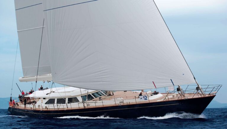 Overview Aboard Yacht HERITAGE