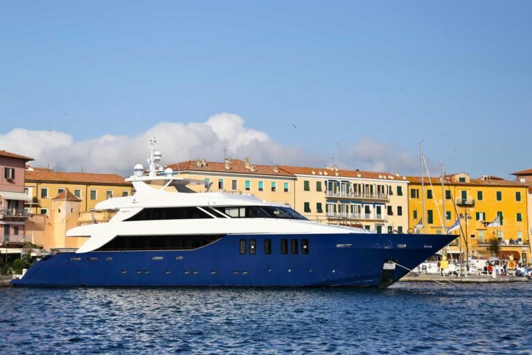 Profile On Yacht IPANEMAS