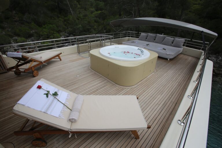 Sundeck