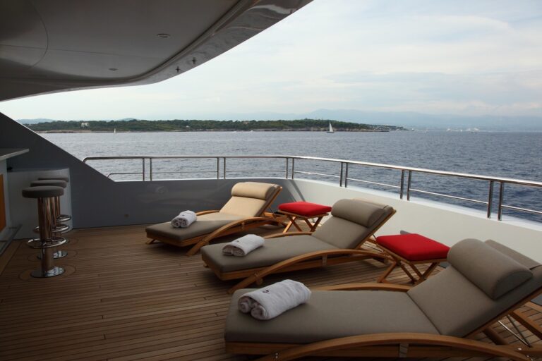 The 46m Yacht 2 LADIES