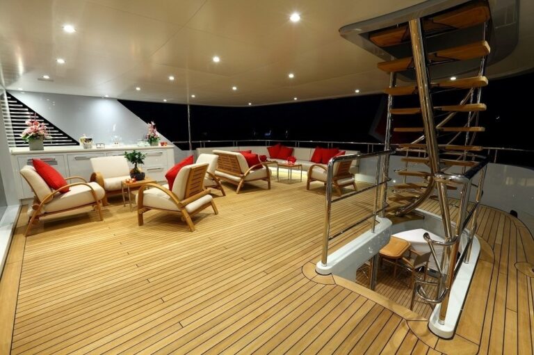 The 46m Yacht 2 LADIES