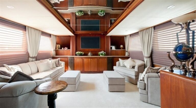 The 46m Yacht AGA 6