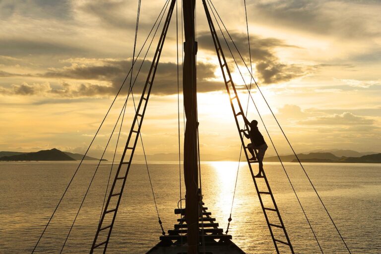 The 46m Yacht ALILA PURNAMA