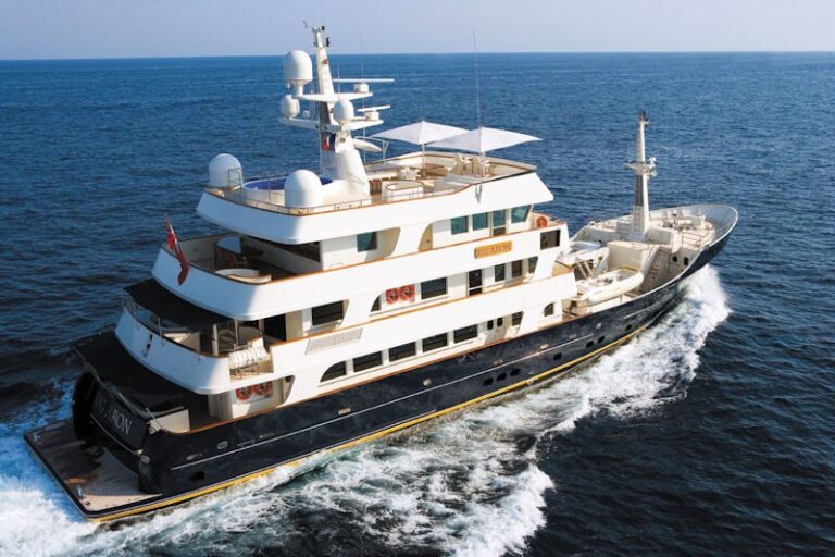 Cruising On Board Yacht BIG ARON