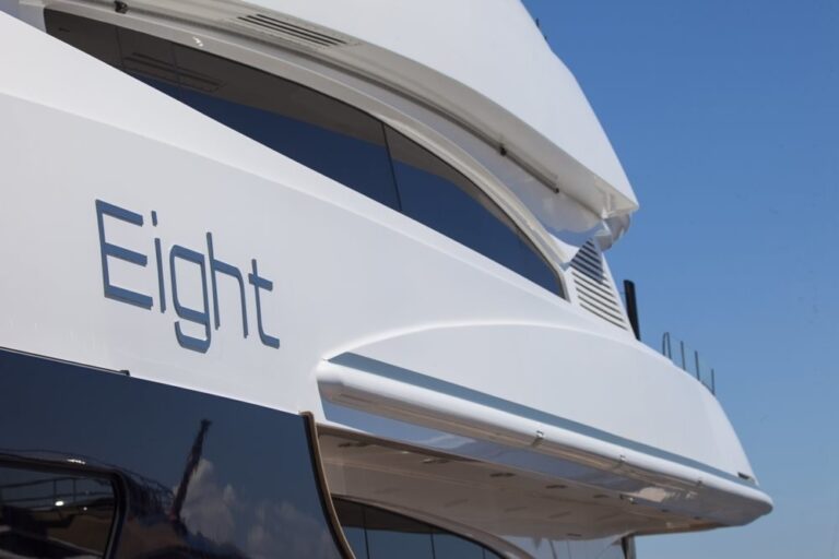 The 46m Yacht EIGHT
