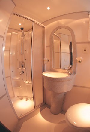 Personal Bath On Board Yacht GOLDEN HEAD