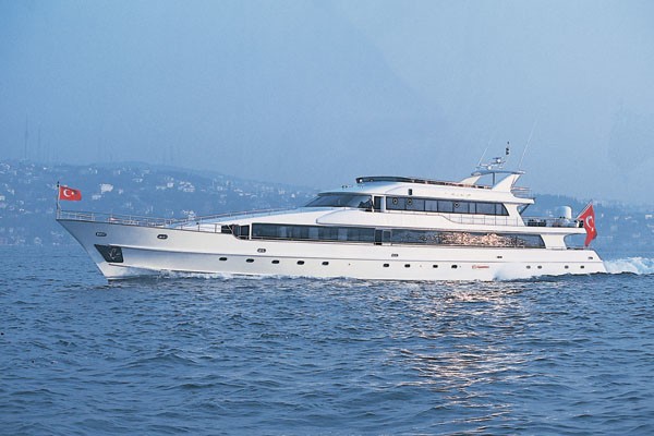 Premier Overview On Yacht GOLDEN HEAD