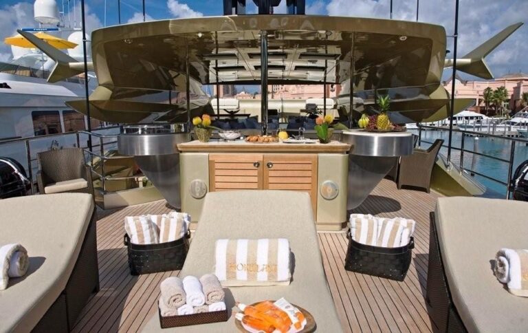 External Drinks Bar On Board Yacht HOKULANI