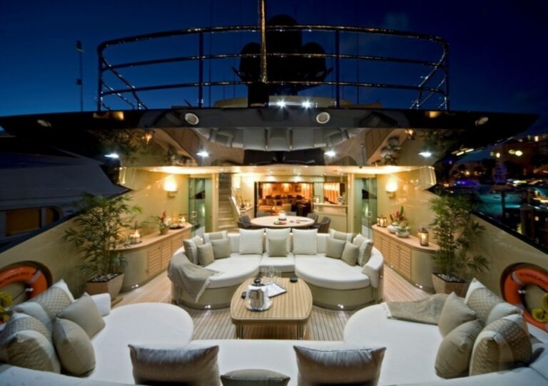 Outdoor Eating/dining On Yacht HOKULANI