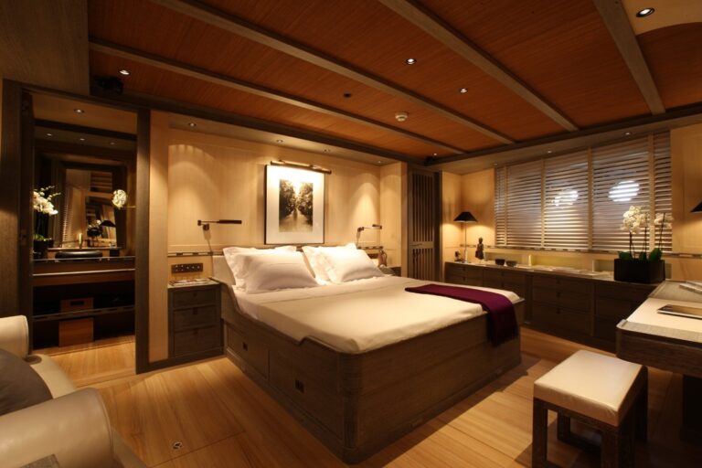 Guest's Cabin Aboard Yacht ROXANE
