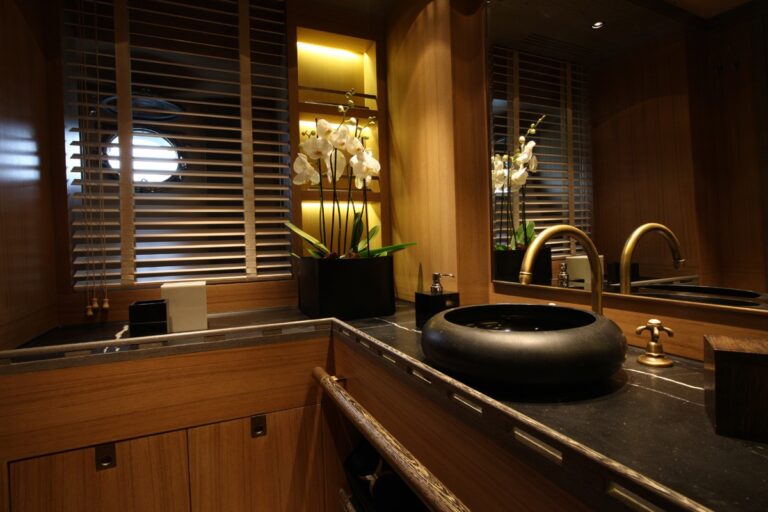 Main Master Bath On Board Yacht ROXANE