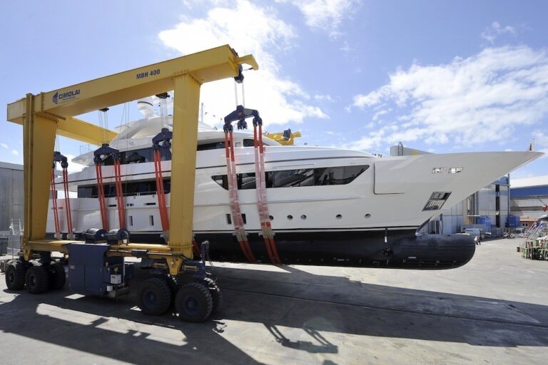 The 46m Yacht SCORPION